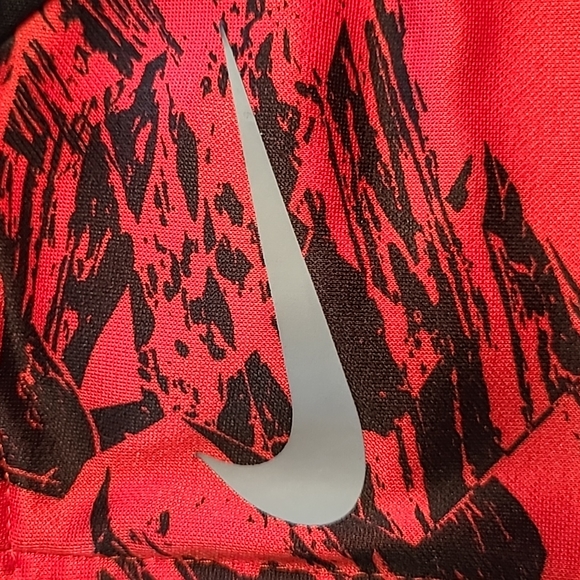 Nike Dri-Fit zip up polyester hoodie - Picture 5 of 5